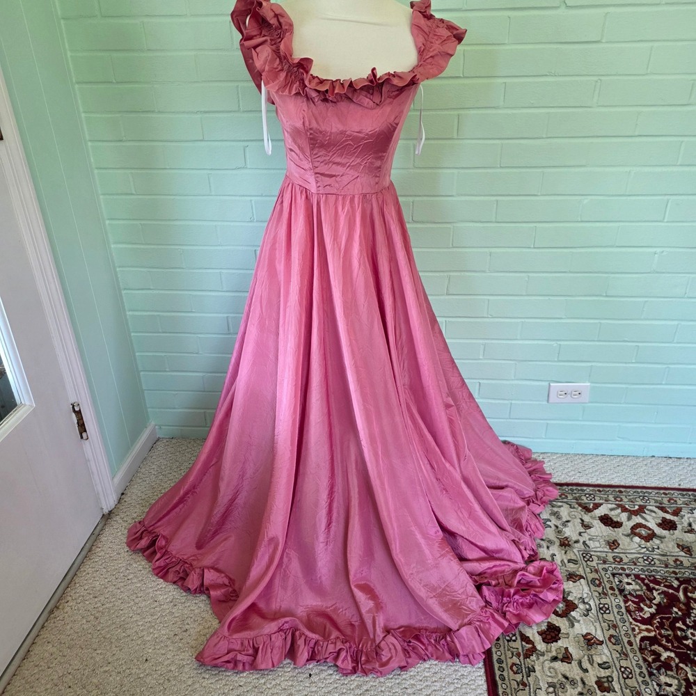 Vtg Pink Ruffle Taffeta cottagecore Gown Off Shoulder Princess Formal Maxi Dress